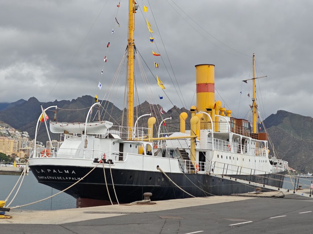 Correillo La Palma.- Radio Muelle.-- EGCom.--