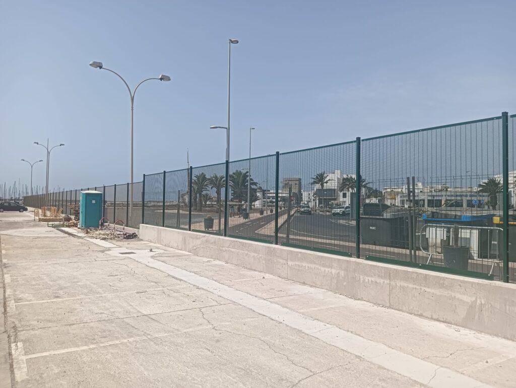 Puerto de Arrecife . RM